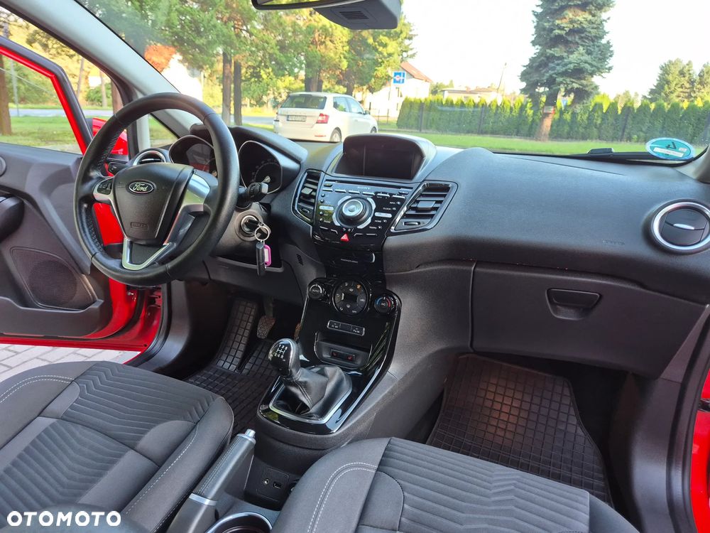 Ford Fiesta 1.0 EcoBoost STart-Stop Titanium - 34