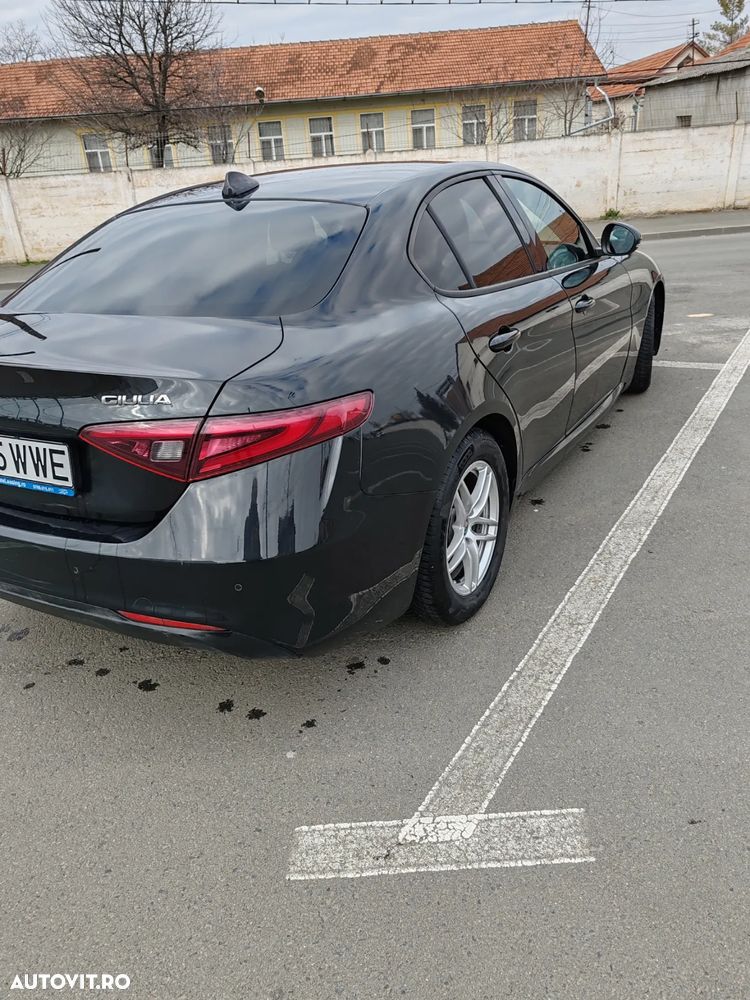 Alfa Romeo Giulia - 5