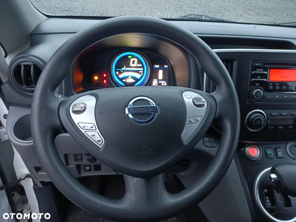 Nissan ENV 200 Maxi - 12