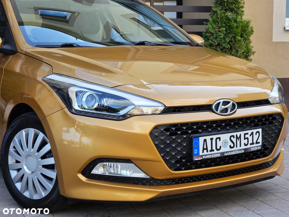 Hyundai i20 blue 1.2 YES Gold - 14