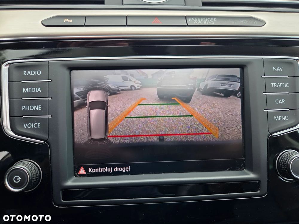 Volkswagen Passat 2.0 TDI BMT Highline DSG - 23