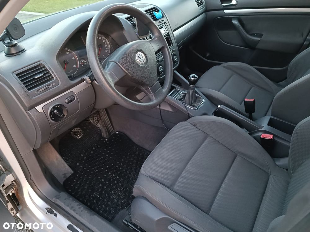 Volkswagen Golf 2.0 TDI Comfortline - 9