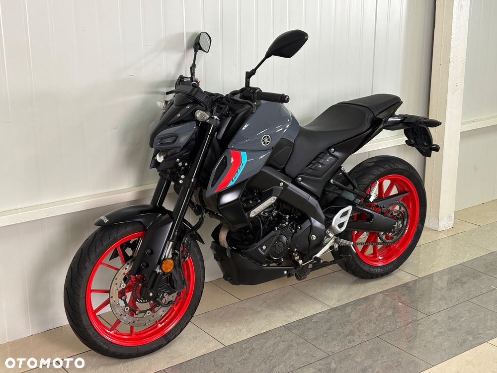 Yamaha MT - 5