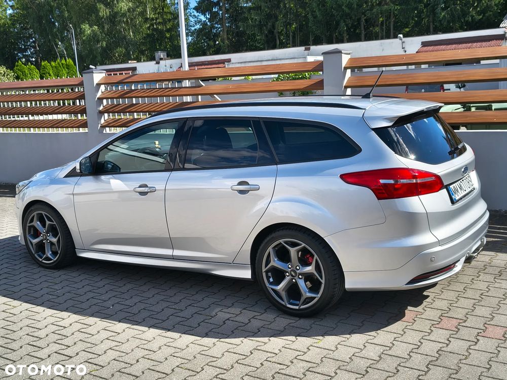 Ford Focus 2.0 TDCi ST - 6