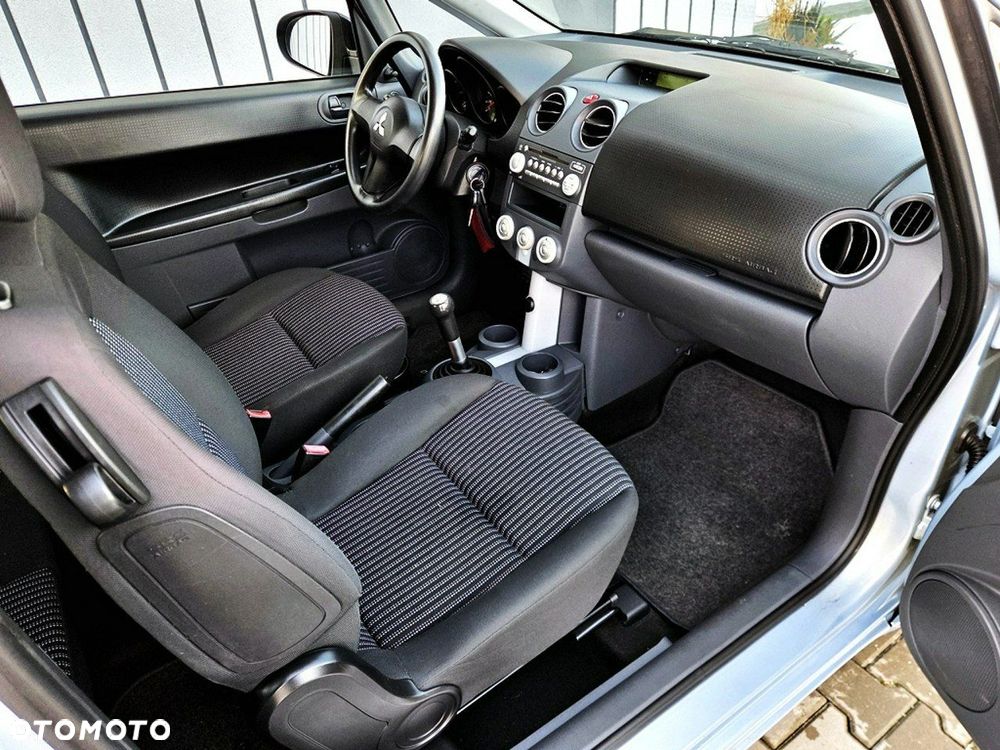Mitsubishi Colt 1.1 - 8
