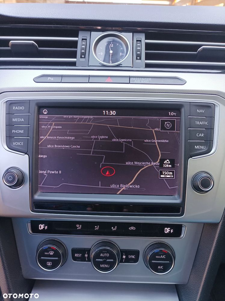 Volkswagen Passat - 6
