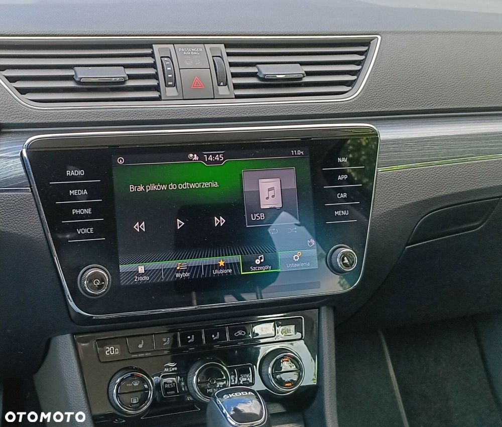 Skoda Superb 1.5 TSI Style DSG - 35