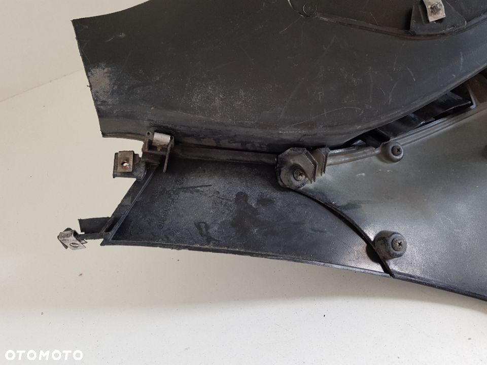 Piaggio MP3 09-14 Owiewka Płoza Podłoga Klapka 623069 - 7