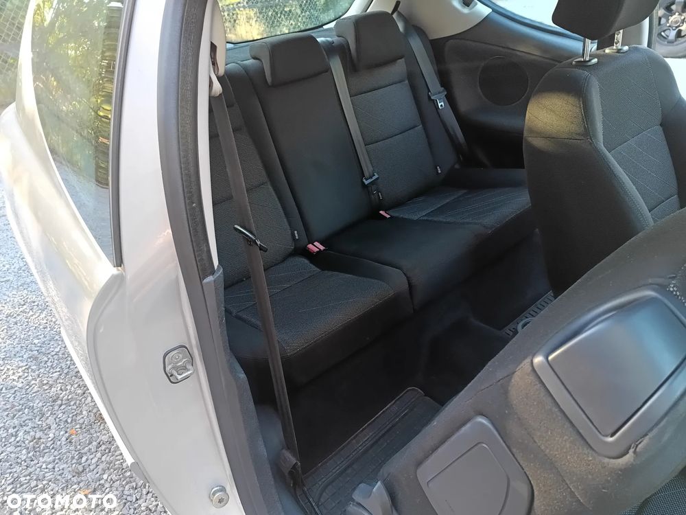 Peugeot 207 - 11