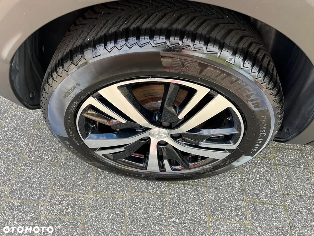 Peugeot 3008 1.2 PureTech GT Pack S&S EAT8 - 5