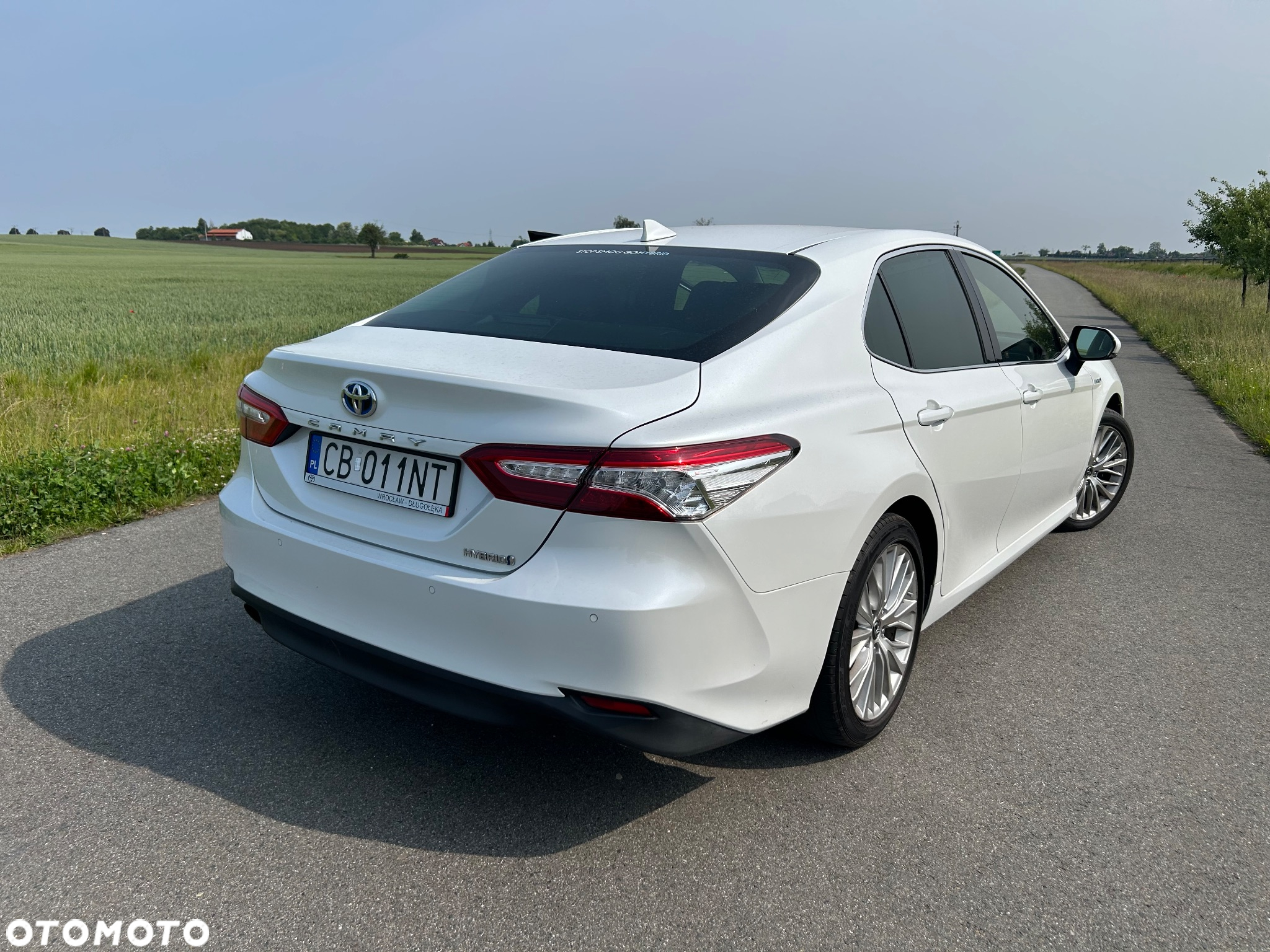 Toyota Camry 2.5 Hybrid Executive CVT - 6