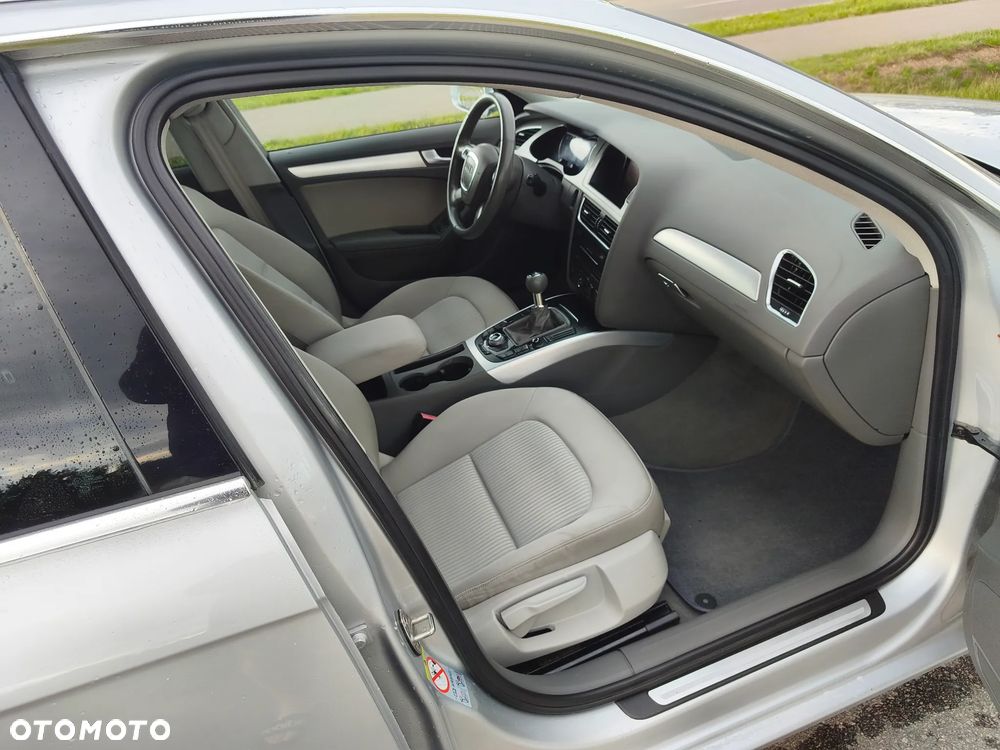 Audi A4 Avant 2.0 TDI e DPF Ambiente - 11