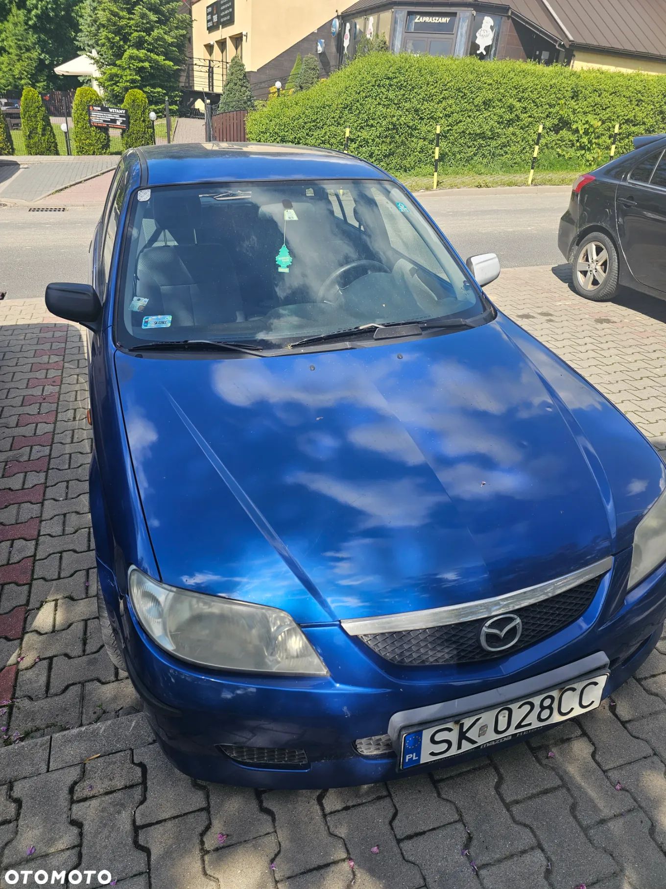 Mazda 323F - 1