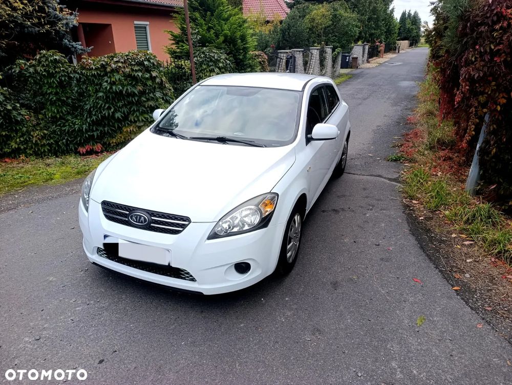 Kia ProCeed Pro_cee'd 1.4 L - 3