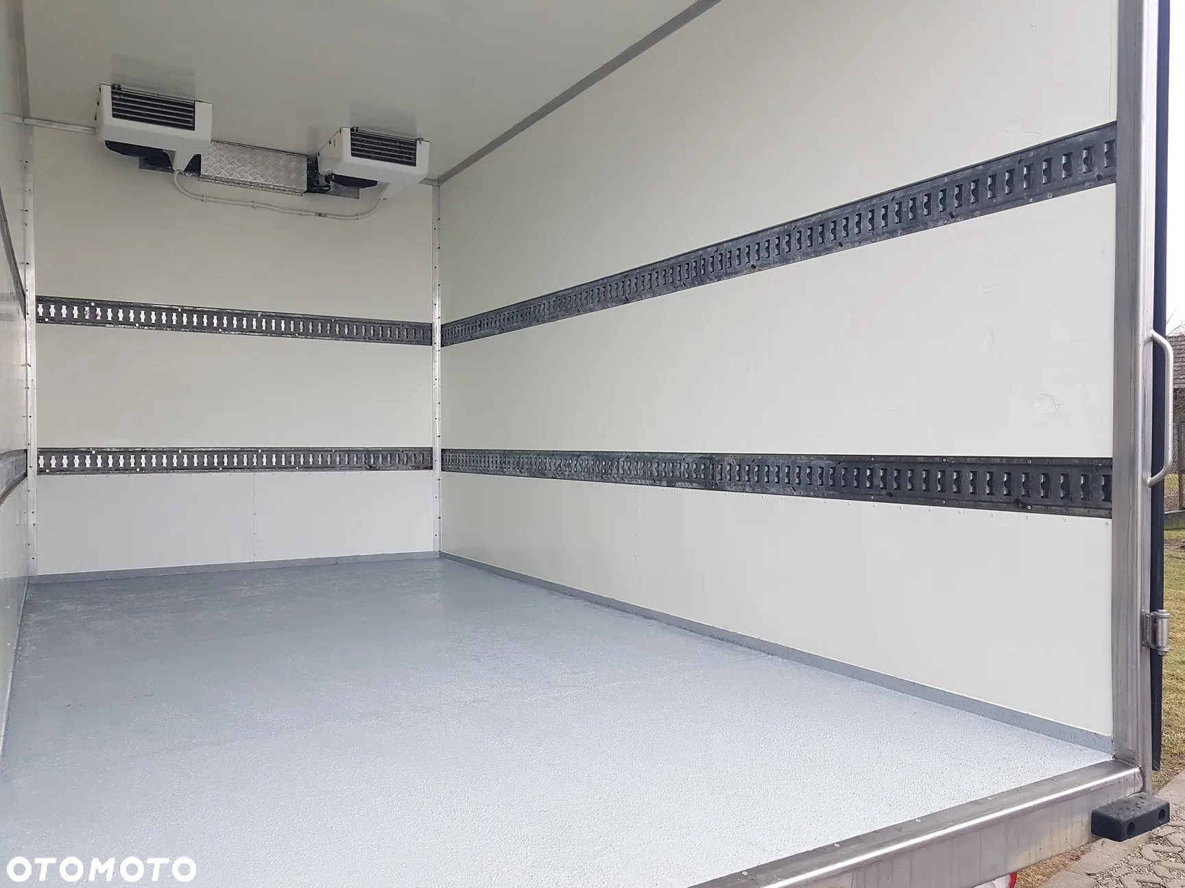 Mercedes-Benz Sprinter CHŁODNIA IZOTERMA 8EP AGREGAT ZANOTTI 4,22x2,15x2,30 KLIMA 314 CDI - 25