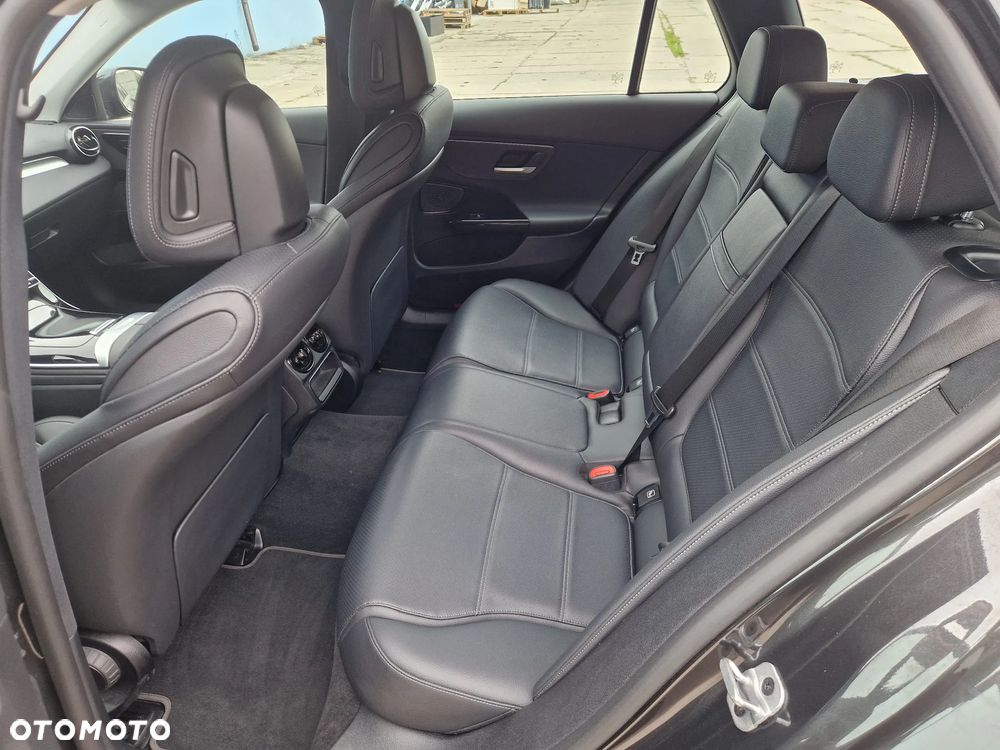 Mercedes-Benz Klasa C 200 d 9G-TRONIC - 16