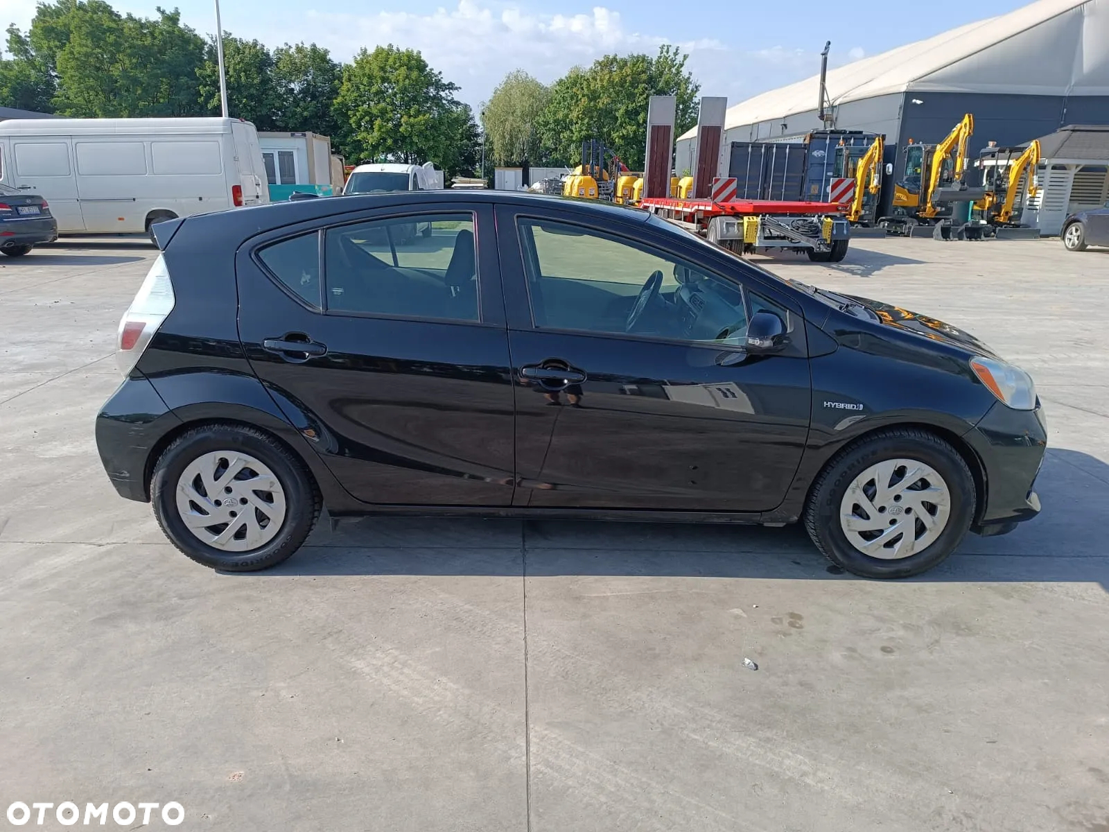 Toyota Prius (Hybrid) - 8