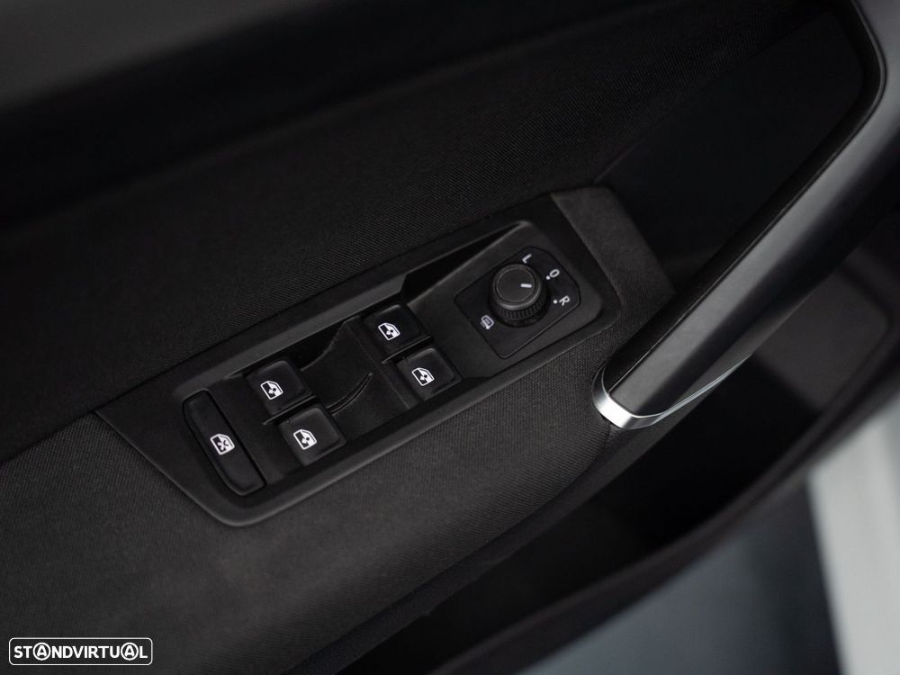 VW Touran 2.0 TDI Confortline - 16