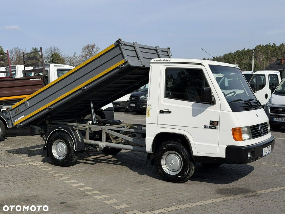 Mercedes-Benz MB 100 - 8