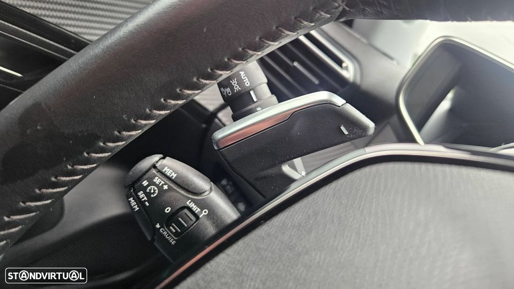 Peugeot 2008 1.5 BlueHDi Allure Pack EAT8 - 8