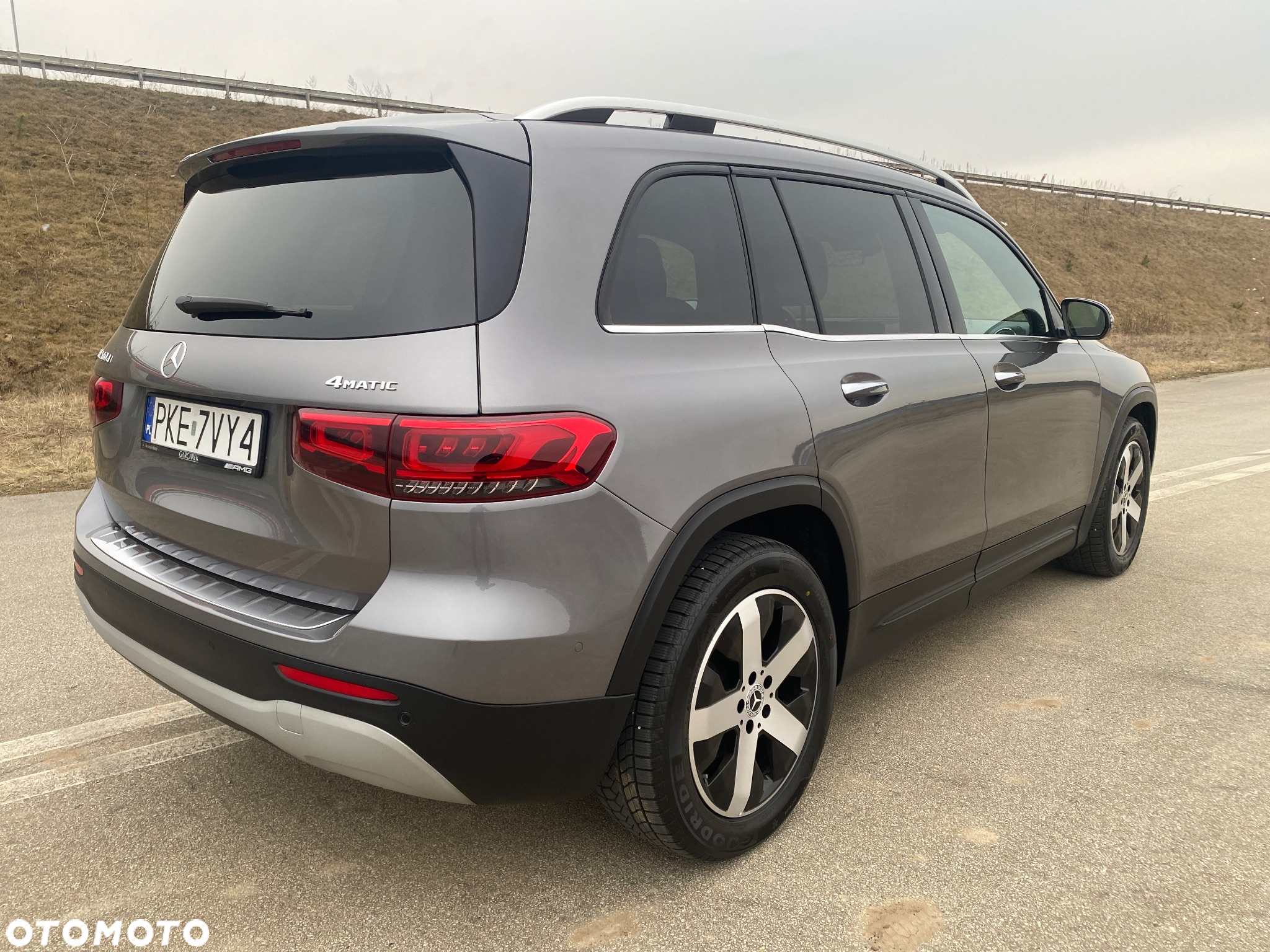 Mercedes-Benz GLB 200 d 4-Matic 8G-DCT - 5