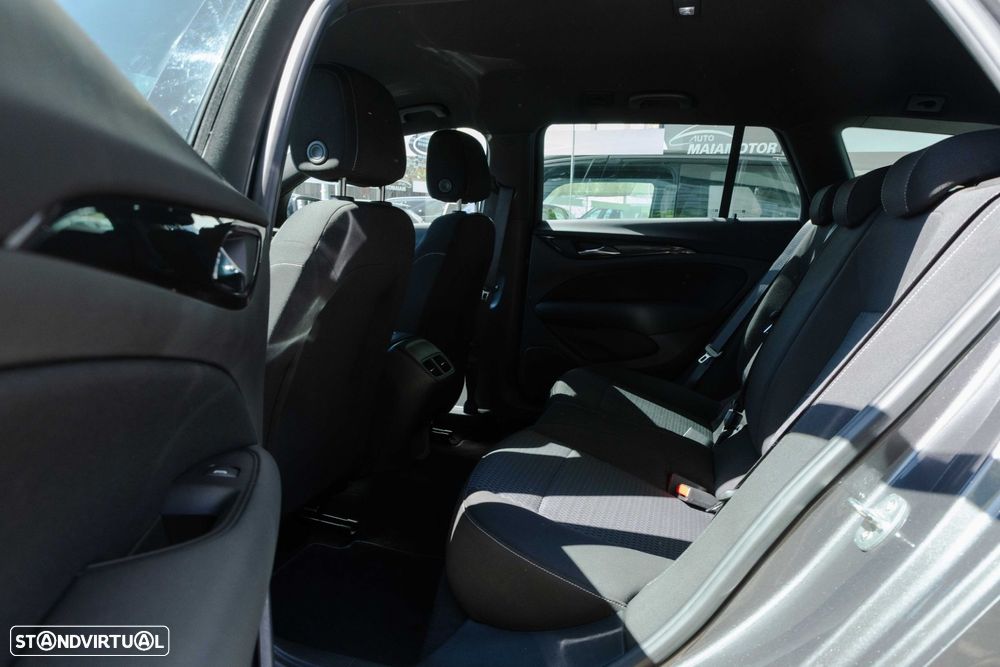 Opel Insignia Sports Tourer 1.5 D Business Edition - 16
