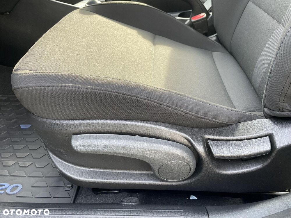 Hyundai i20 - 13