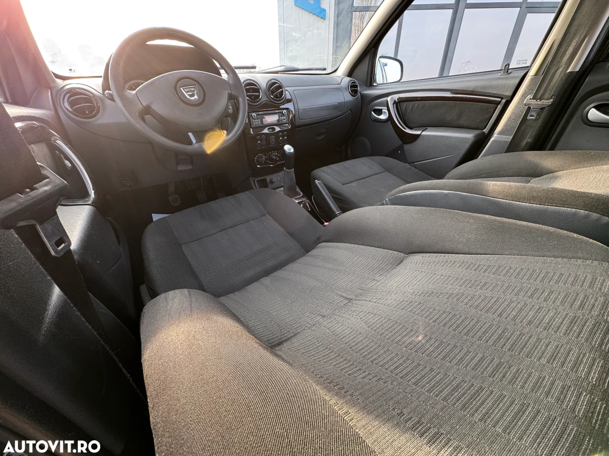 Dacia Duster 1.6 4x2 Laureate - 18