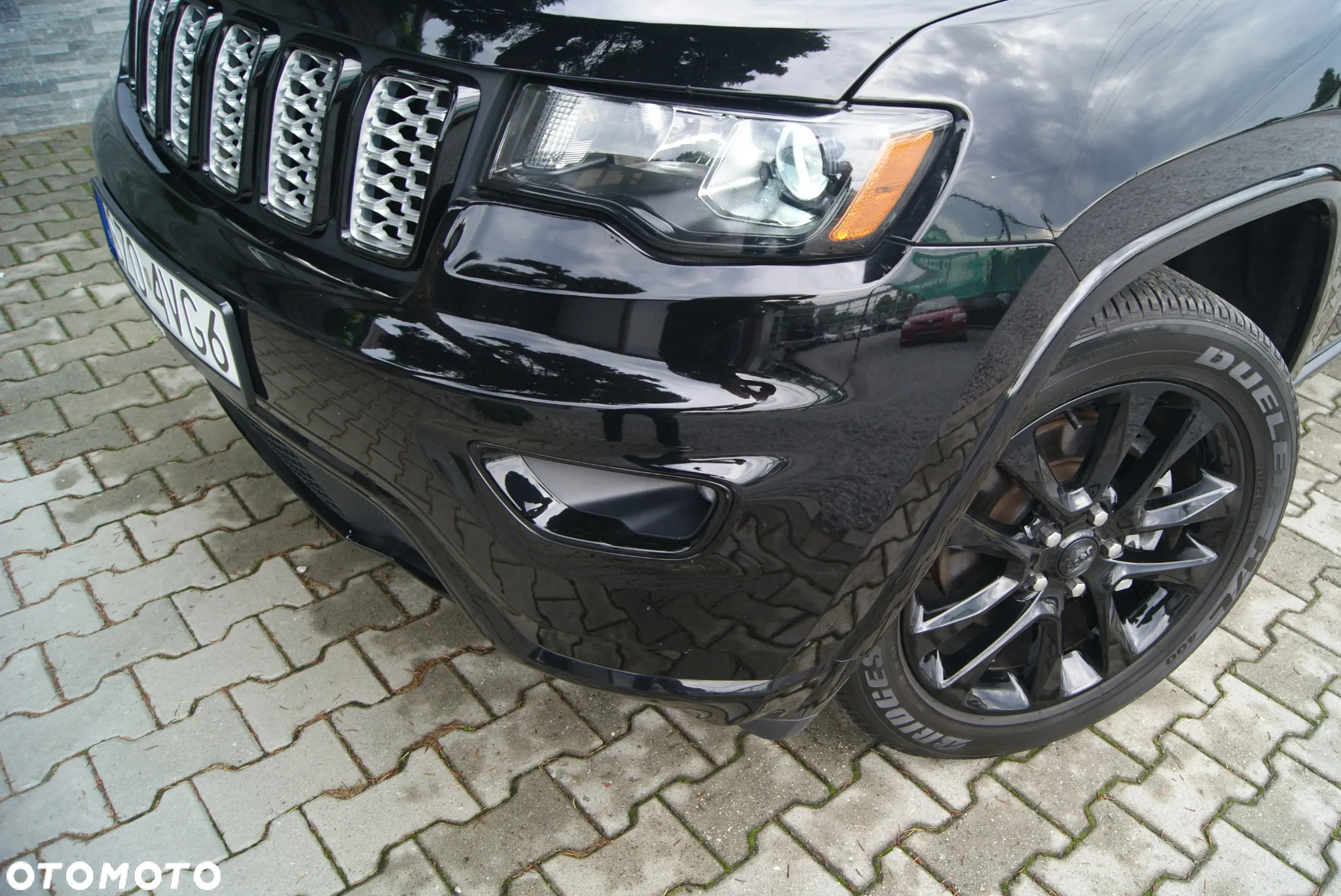 Jeep Grand Cherokee - 16