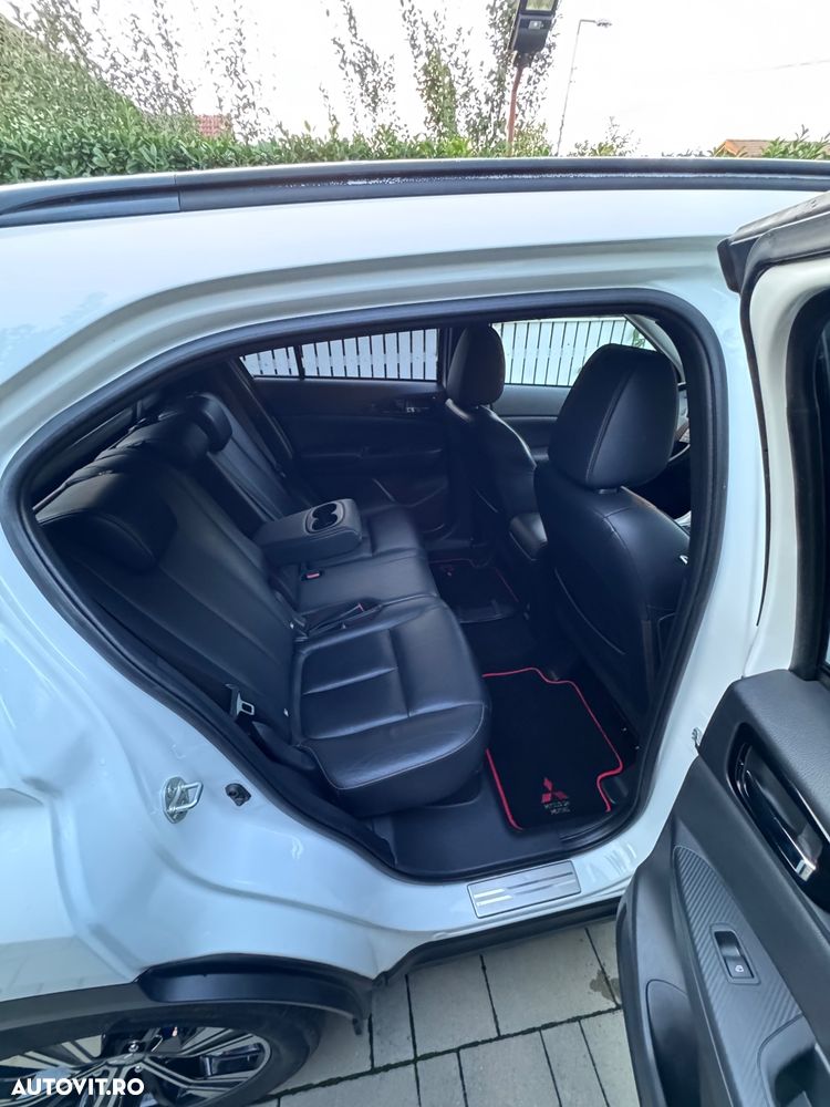 Mitsubishi Eclipse-Cross - 17
