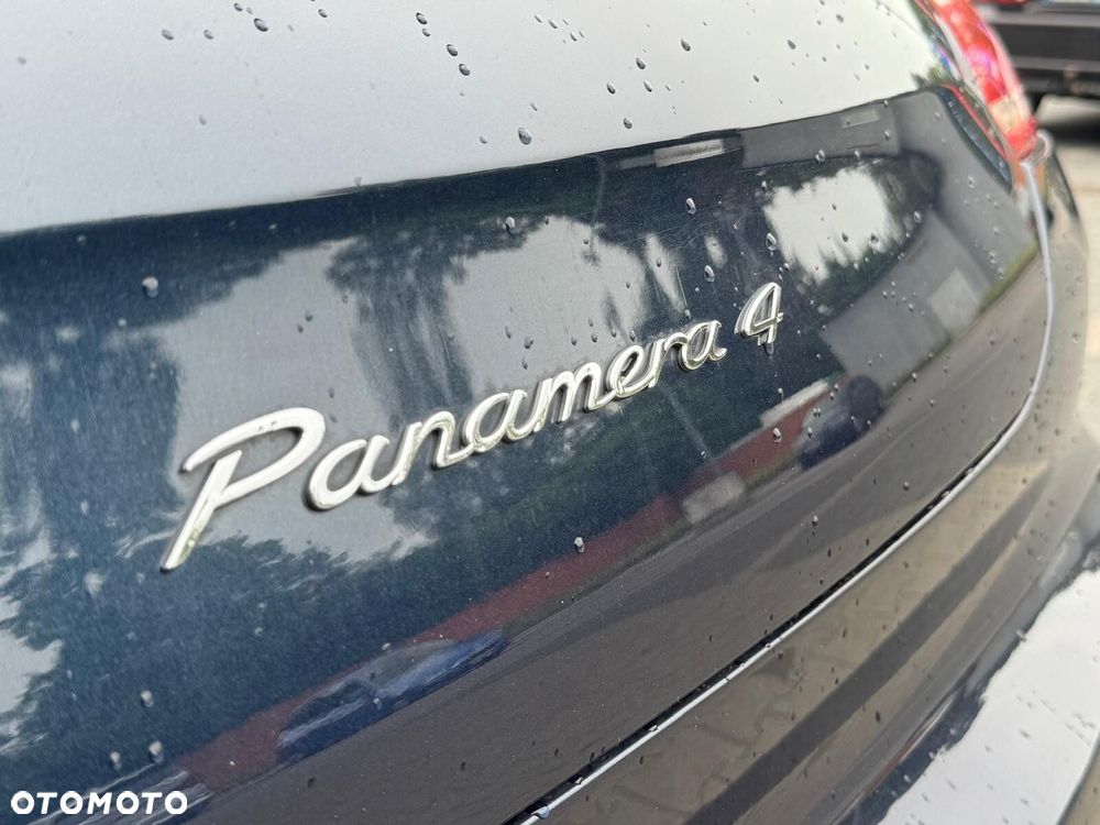 Porsche Panamera 4 - 18