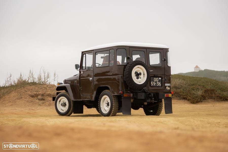 Toyota Land Cruiser - 3