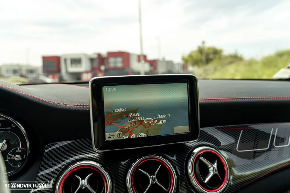 Mercedes-Benz GLA 45 AMG 4-Matic - 16