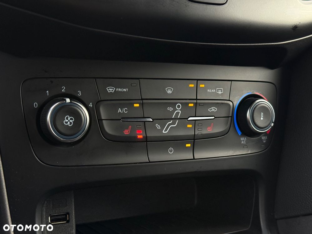 Ford Focus 1.0 EcoBoost Titanium - 20