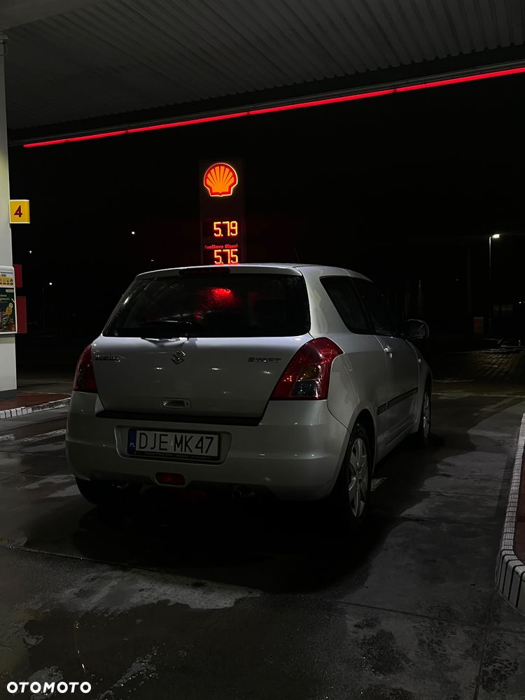 Suzuki Swift 1.3 GLX / Comfort - 6