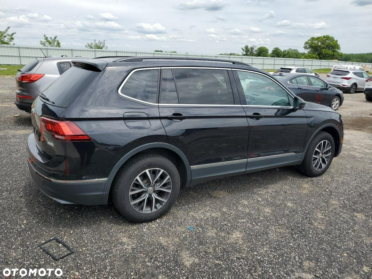 Volkswagen Tiguan - 3