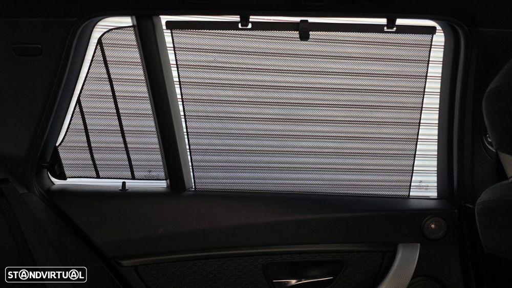 BMW 320 d Auto Pack M - 37