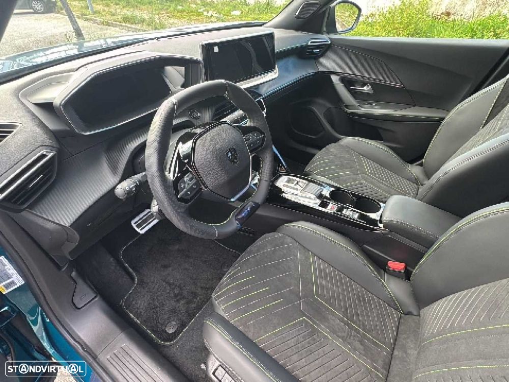 Peugeot e-2008 54 kWh GT - 12