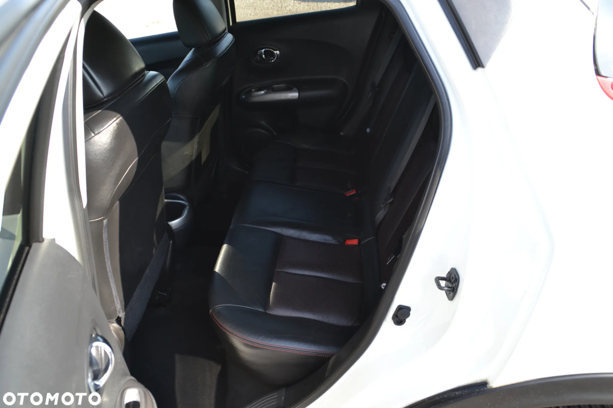 Nissan Juke 1.6 DIG-T Acenta - 27