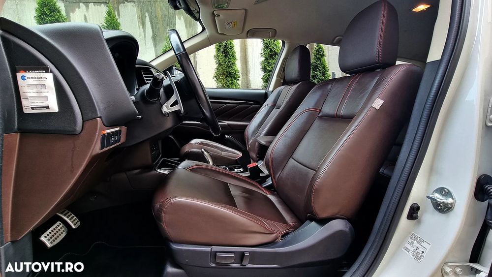 Mitsubishi Outlander 2.0 4WD - 12