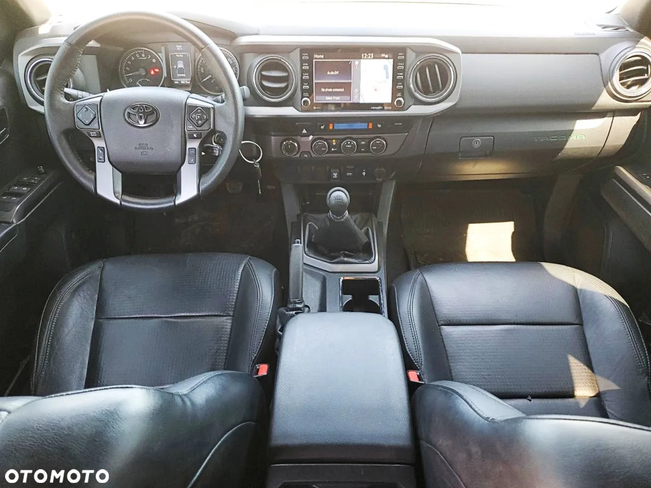 Toyota Tacoma - 8
