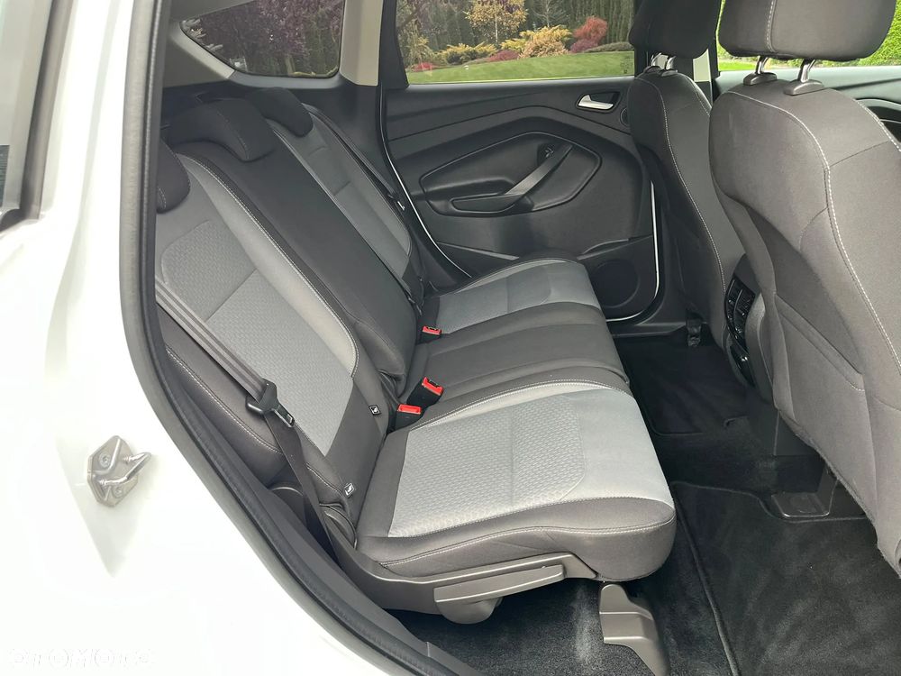 Ford Kuga - 8