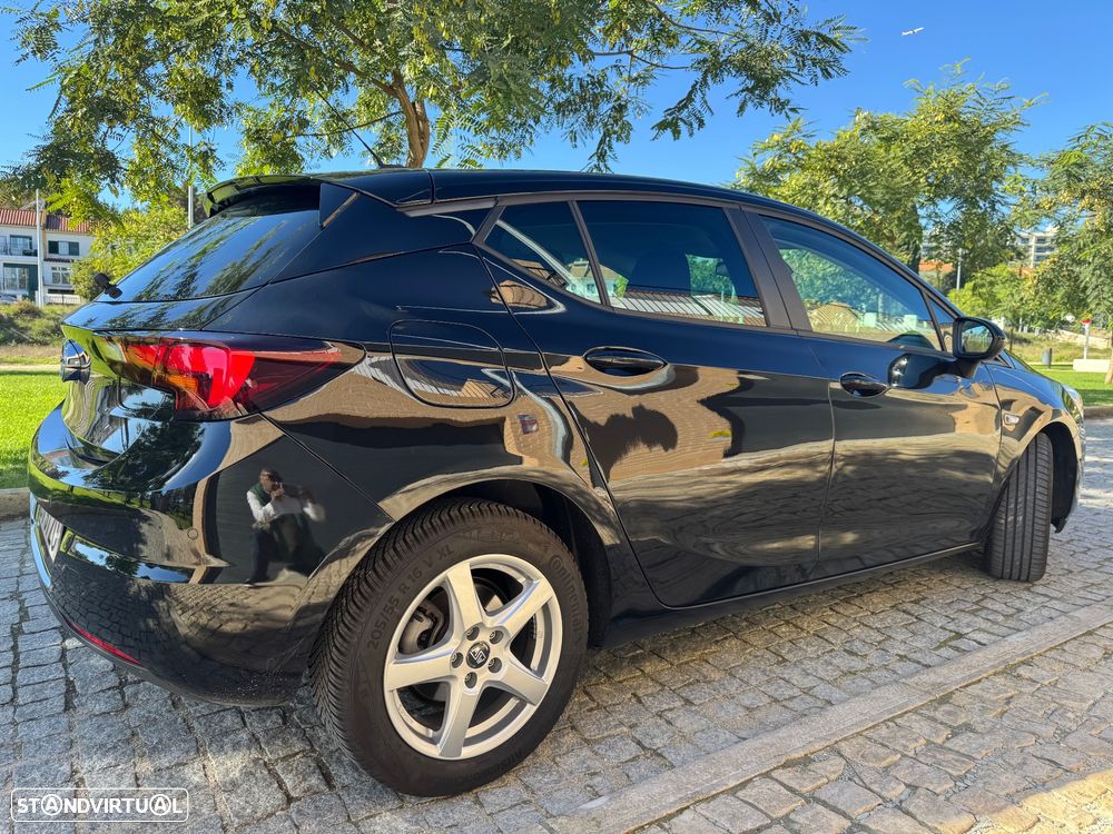Opel Astra 1.2 Turbo Start/Stop 120 Anos - 11