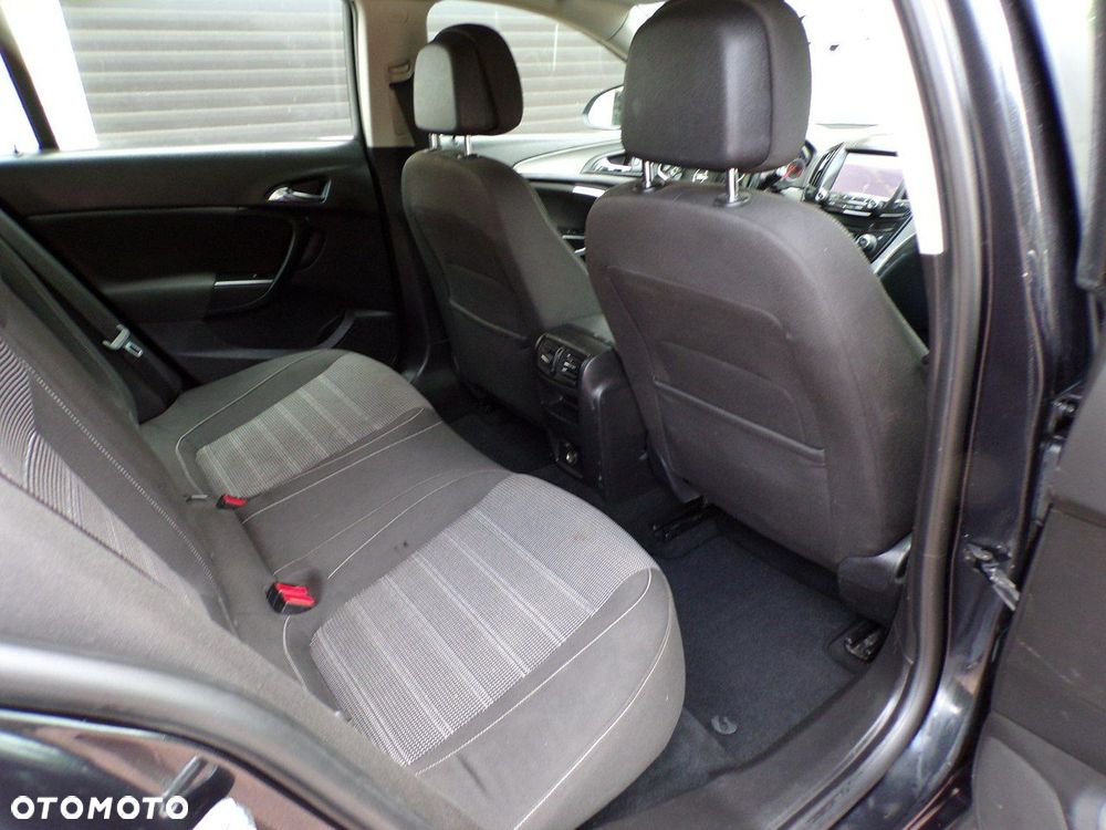 Opel Insignia - 23