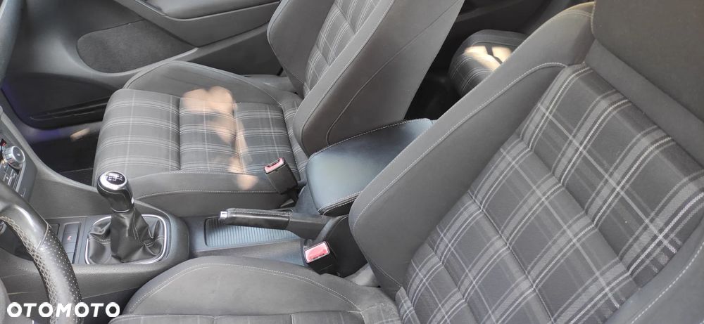 Volkswagen Golf 2.0 TDI DPF GTD - 15