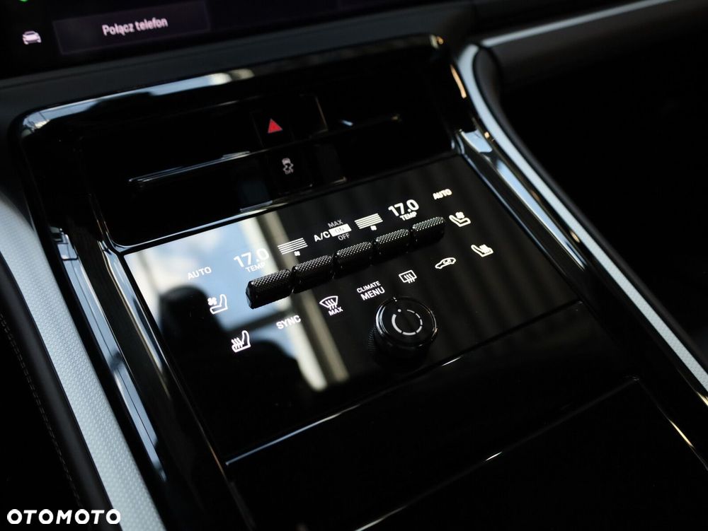 Porsche Panamera - 25