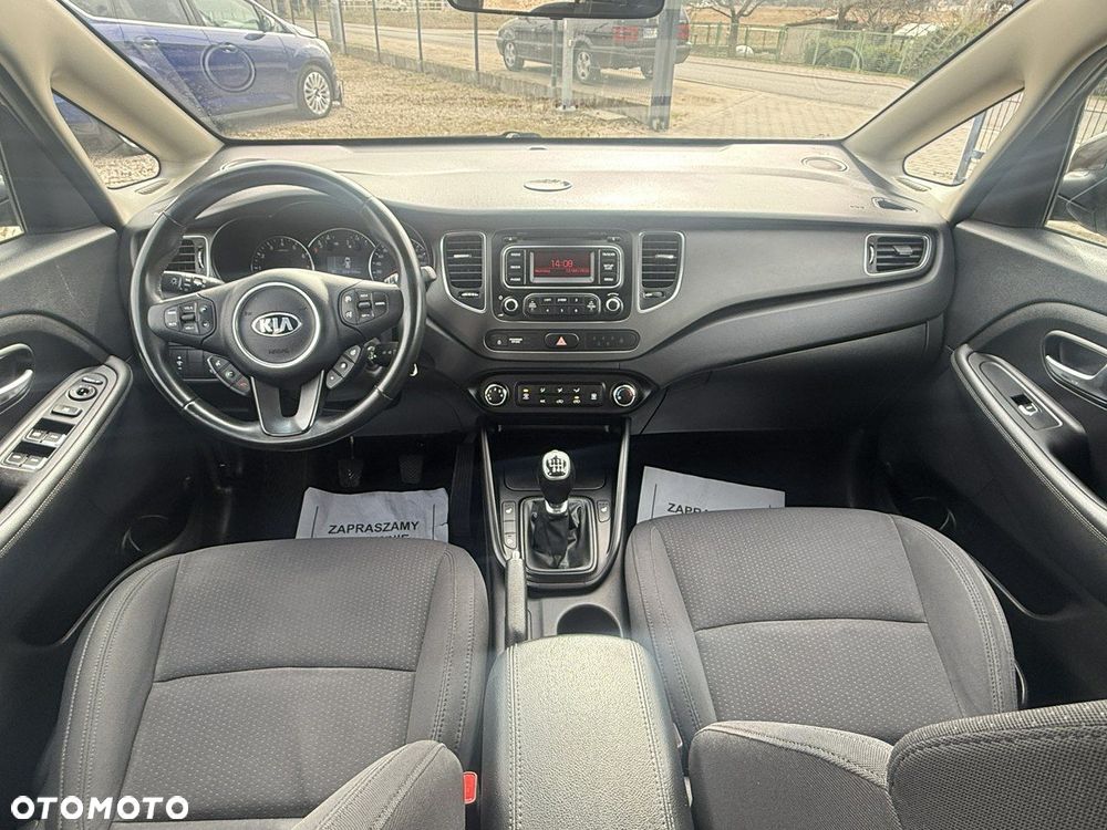 Kia Carens - 5