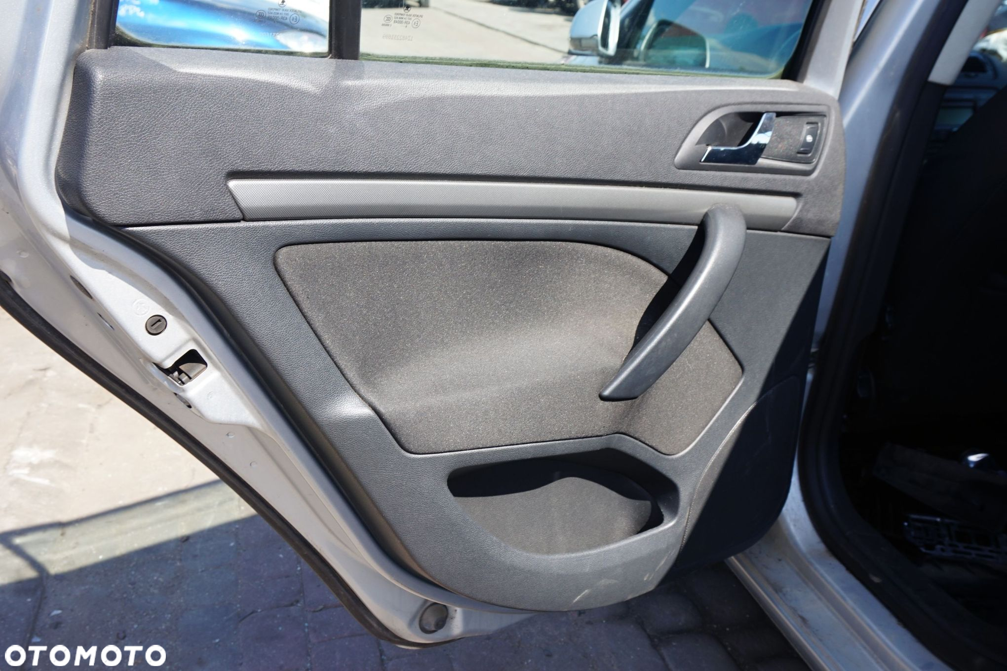 DRZWI TYLNE LEWE OCTAVIA II 1Z3 LIFT KOMBI 9156  SREBRNY SKODA 2008-2013 - 9