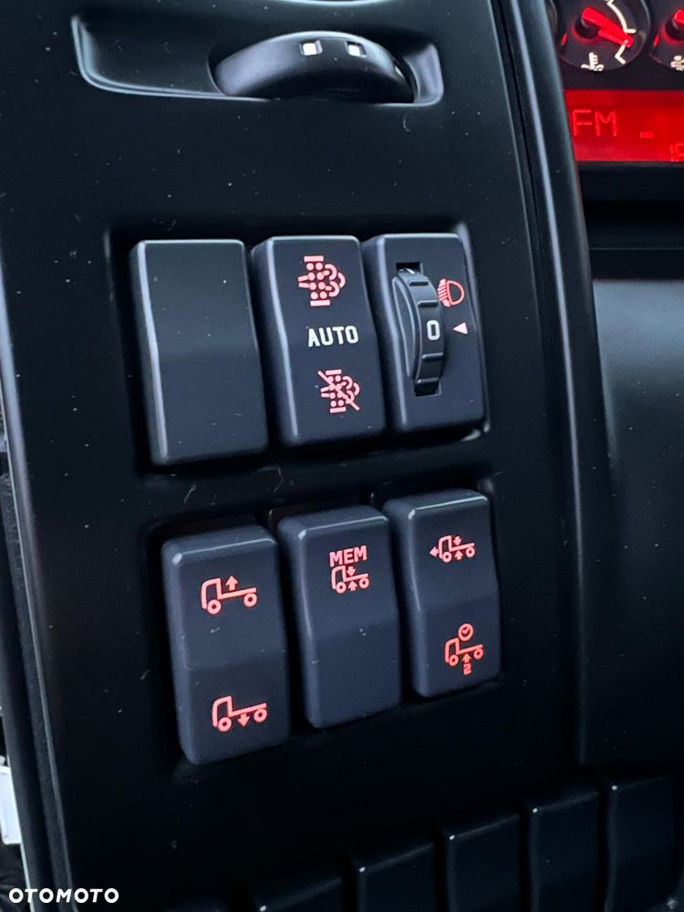 Renault D 10 210 EURO 6C KONTENER OTWIERANE BOKI ROLETY NAPOJÓWKA - 22