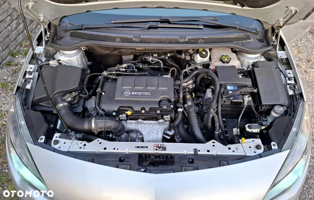 Opel Astra 1.4 Turbo Cosmo - 6